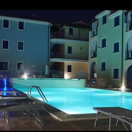 Sea Paradise Apartment Valledoria Kültér fotó
